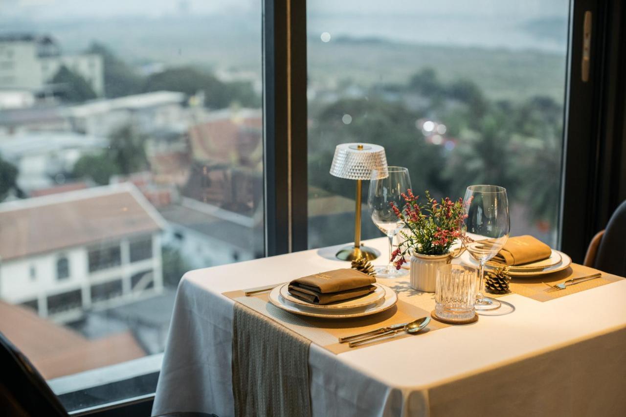 Surestay Hotel By Best Western Вьентьян Экстерьер фото