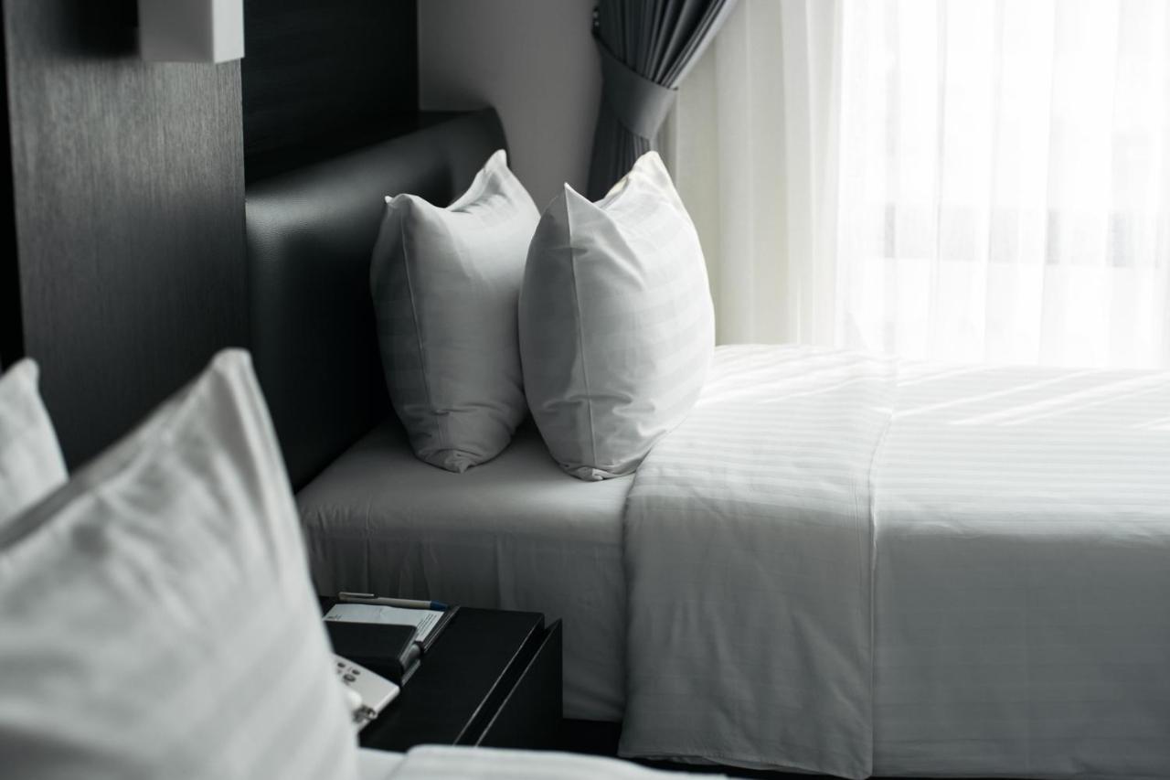 Surestay Hotel By Best Western Вьентьян Экстерьер фото