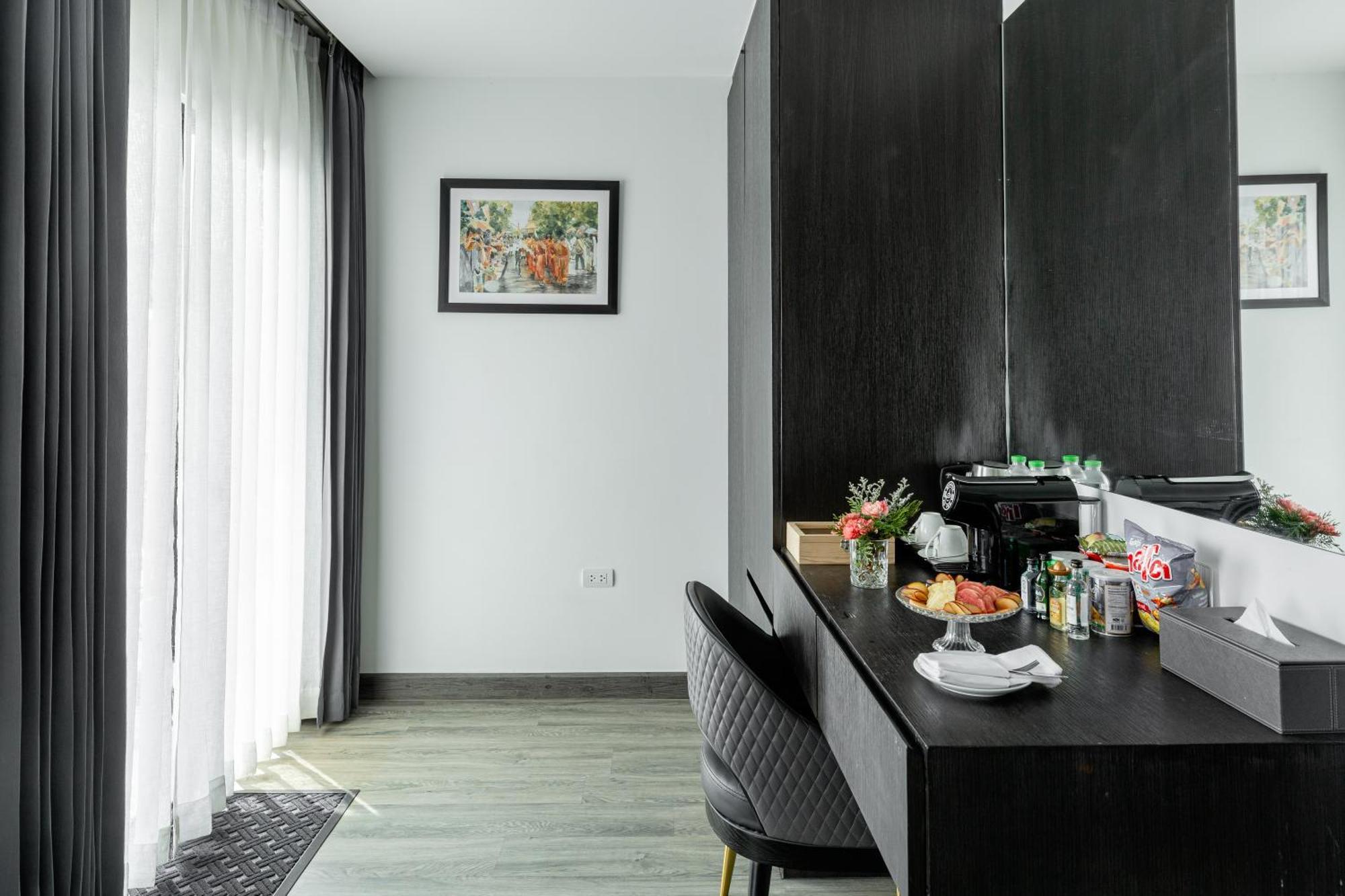 Surestay Hotel By Best Western Вьентьян Экстерьер фото