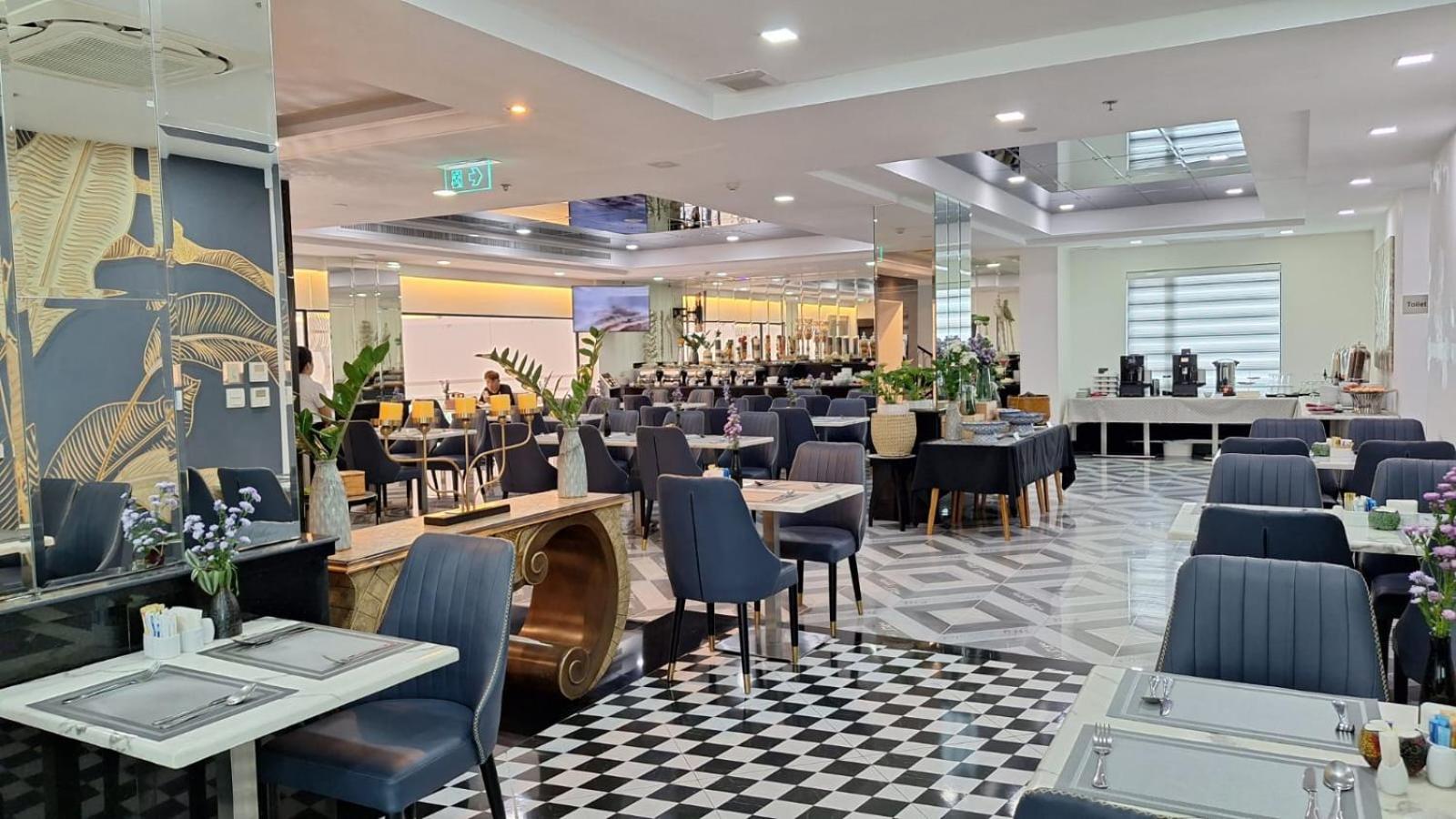 Surestay Hotel By Best Western Вьентьян Экстерьер фото