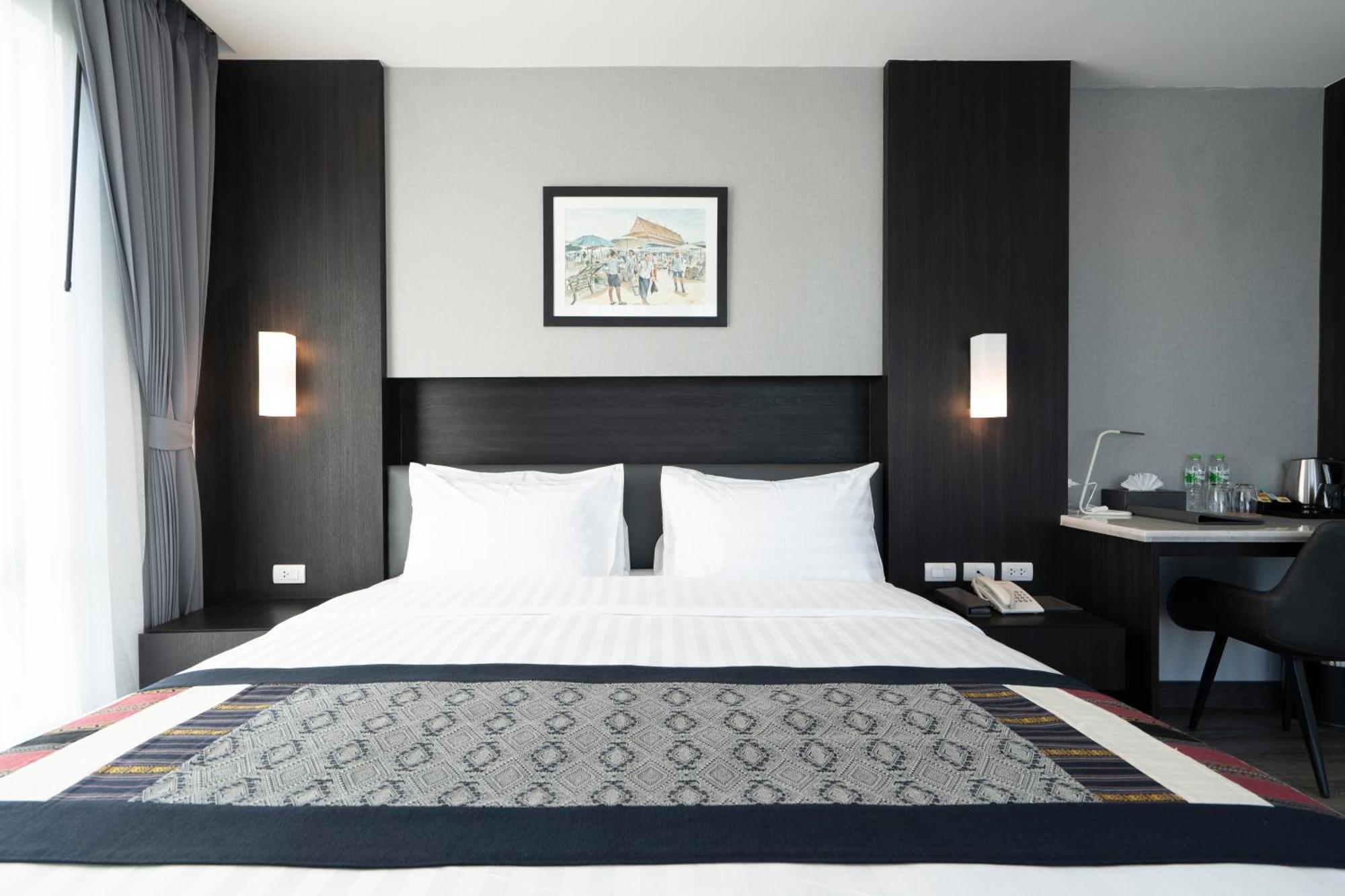 Surestay Hotel By Best Western Вьентьян Экстерьер фото
